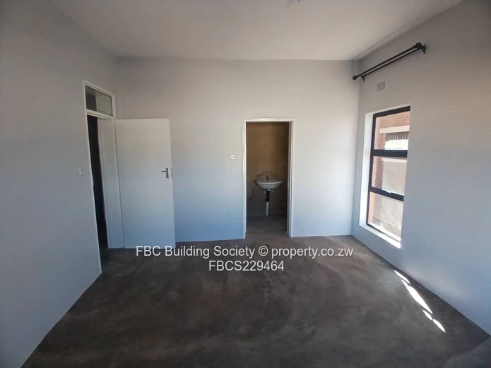 Chic 3-Bed Apartment in Marondera: Modern Comfort Awaits!