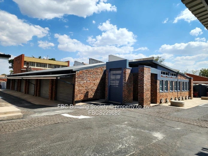 SME Retail & Industrial Shops in a Gated Complex (Sole Mandate)