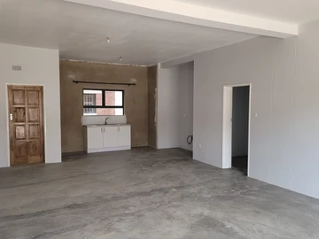2 Bedroom Flat & Apartment