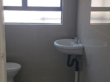 3 Bedroom Flat & Apartment