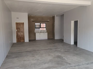 2 Bedroom Flat & Apartment