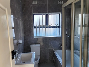 2 Bedroom Garden Flat