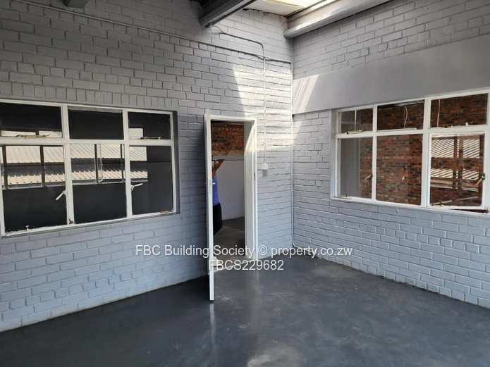 SME Retail & Industrial Shops in a Gated Complex (Sole Mandate)